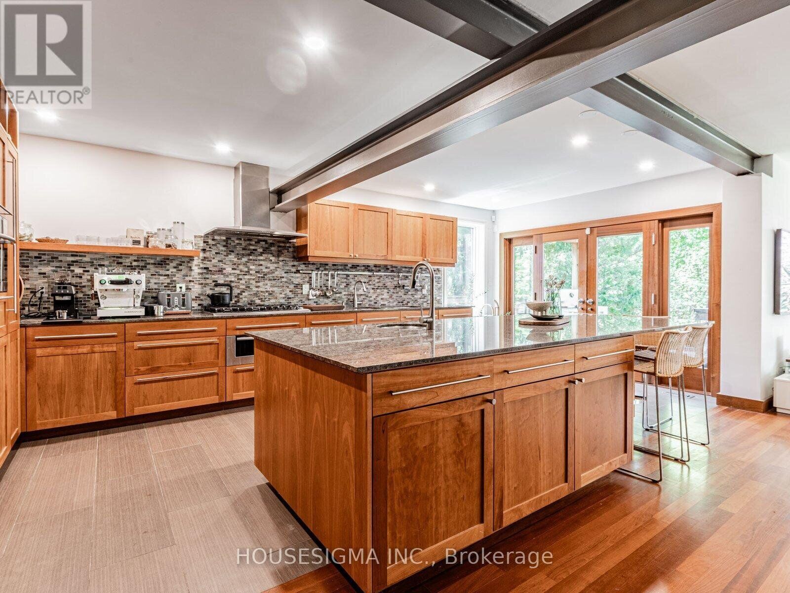 94 lauren kitchen.jpg